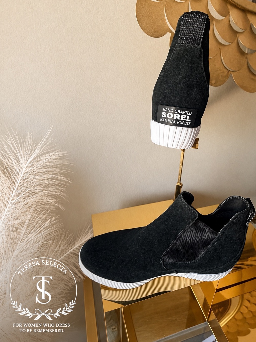 Sorel Women’s Out ’N About Chelsea Wedge Booties Black Suede Size 9.5